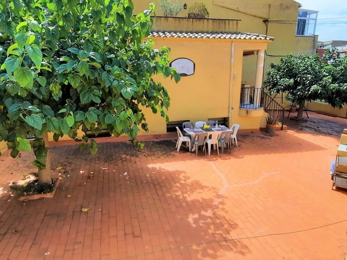 Apartamento En Llanca Con Terraza, Bbq Y Cerca De Playas Y Actividades - Es-170-25 Daire