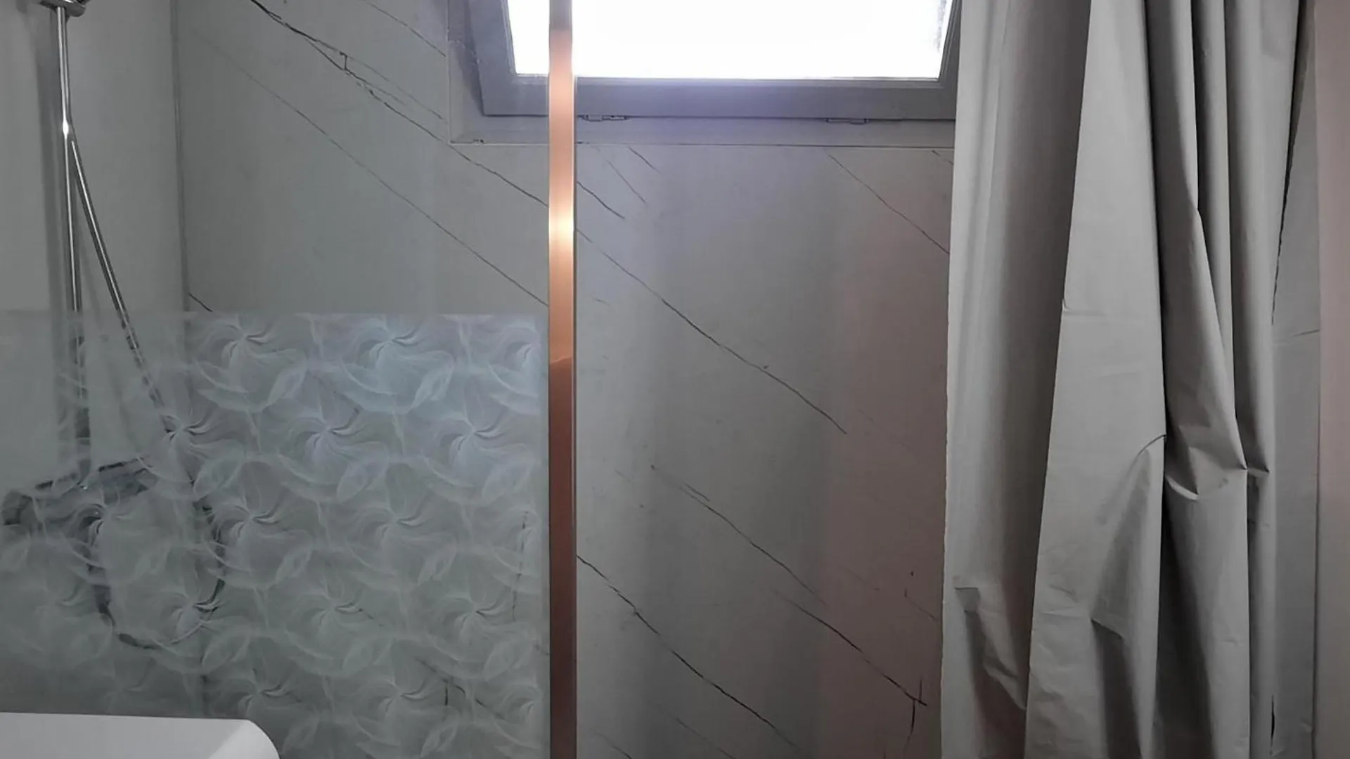 Apartamento En Llanca Con Terraza, Bbq Y Cerca De Playas Y Actividades - Es-170-25