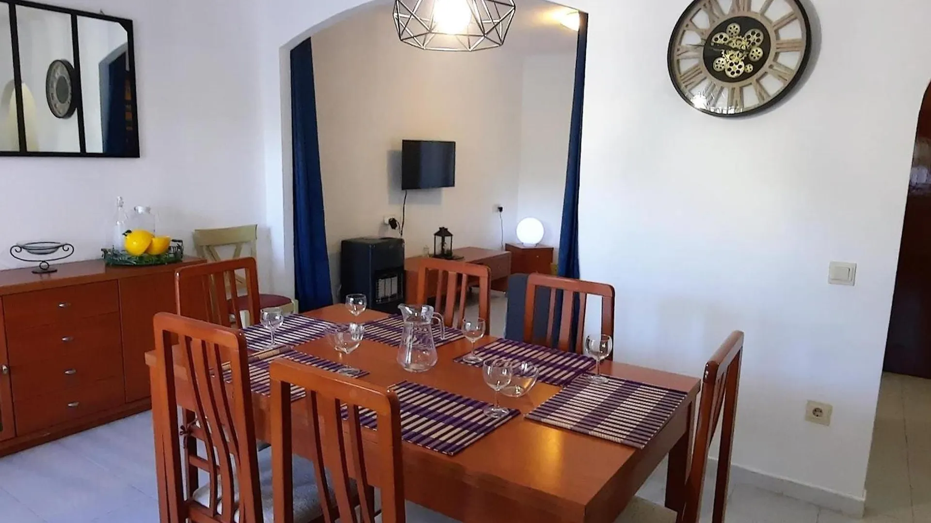 Apartamento En Llanca Con Terraza, Bbq Y Cerca De Playas Y Actividades - Es-170-25 Daire