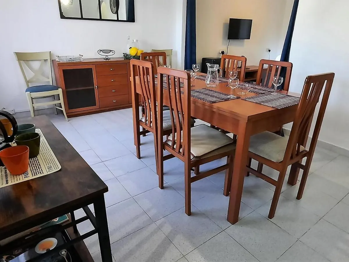 Apartamento En Llanca Con Terraza, Bbq Y Cerca De Playas Y Actividades - Es-170-25 0*,